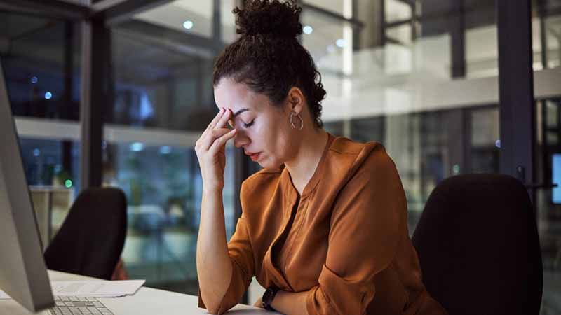 Migraine-in-the-Workplace_truworth-wellness